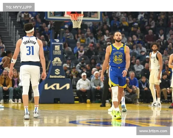 水花克莱与库里并肩成为NBA历史上第二位10个赛季轰进200三分的球员 水花克莱与库里并肩成为NBA历史上第二位10个赛季轰进200三分的球员